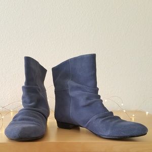 Pointy toe suede booties